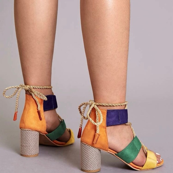 NIB Color block Lace up chunky heel - Picture 3 of 3